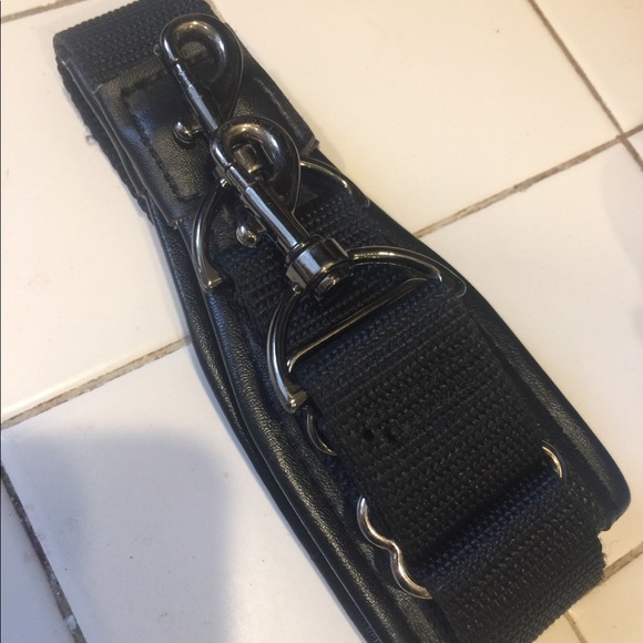 Canvas black strap for bag 30-42”, in great condition - Picture 1 of 9